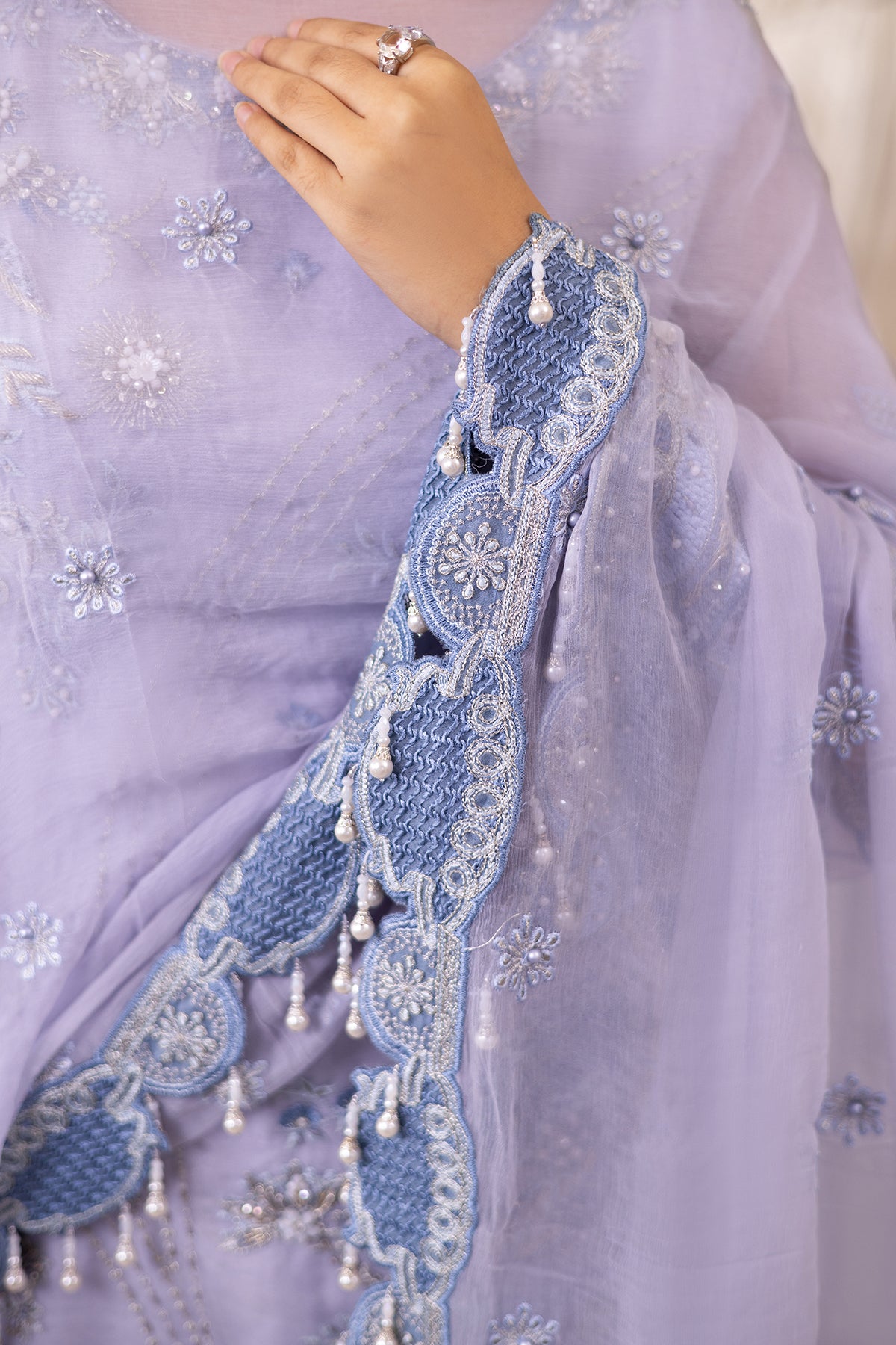 Raeesa Premium | HU - 43 Aynur