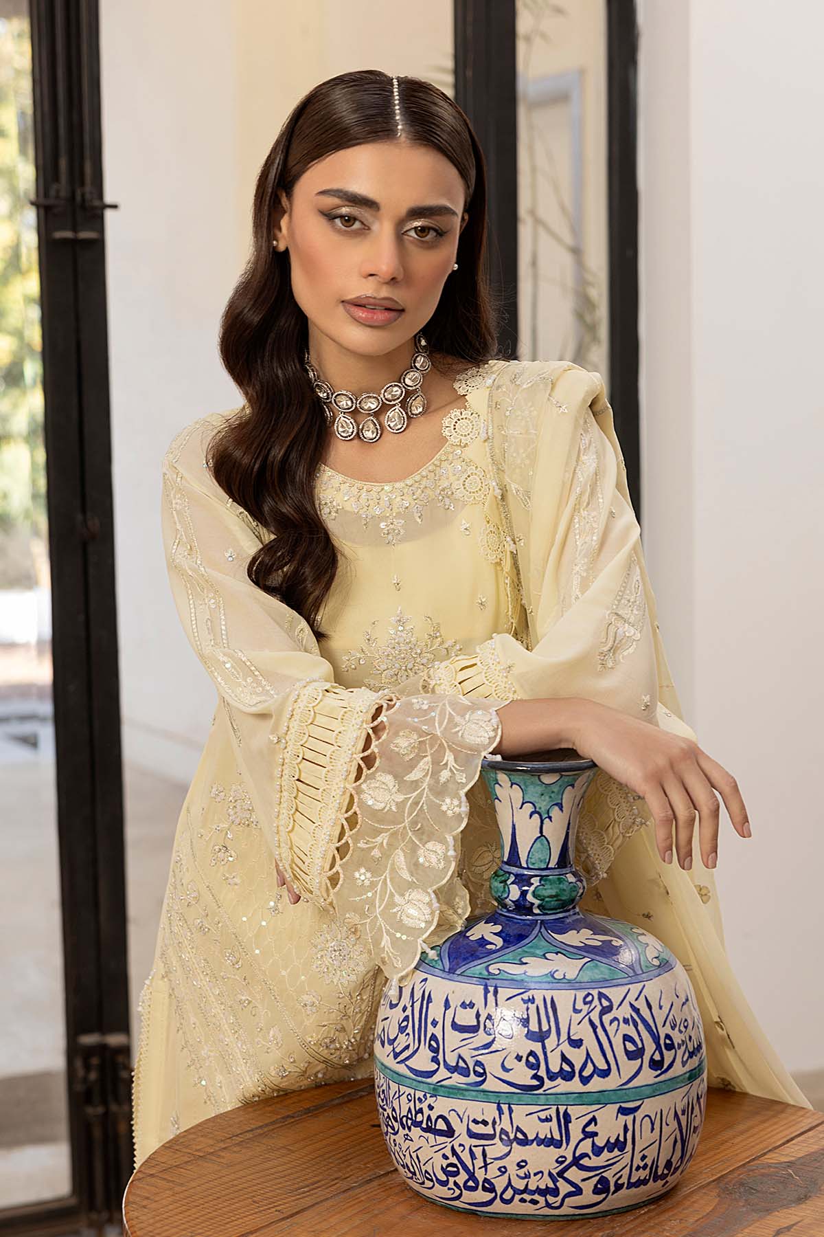 Raeesa Premium | Ivory Muse | HS - 37