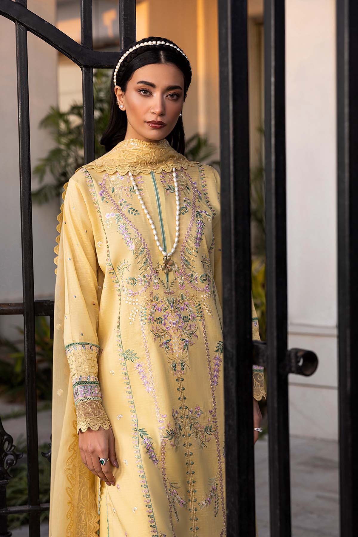 Raeesa Premium | Sonrisa Serena | SR-007